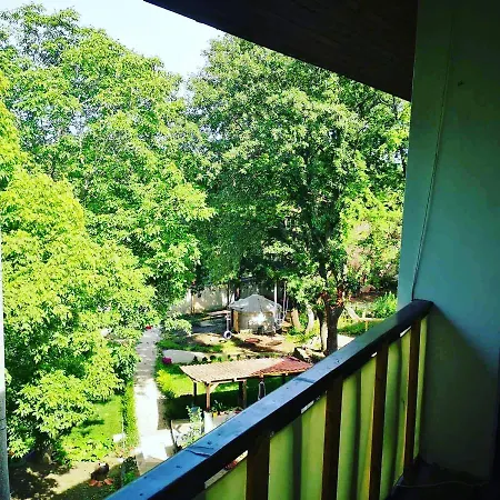 Gasthof Bor, Warna
